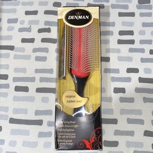 NEW Denman brush